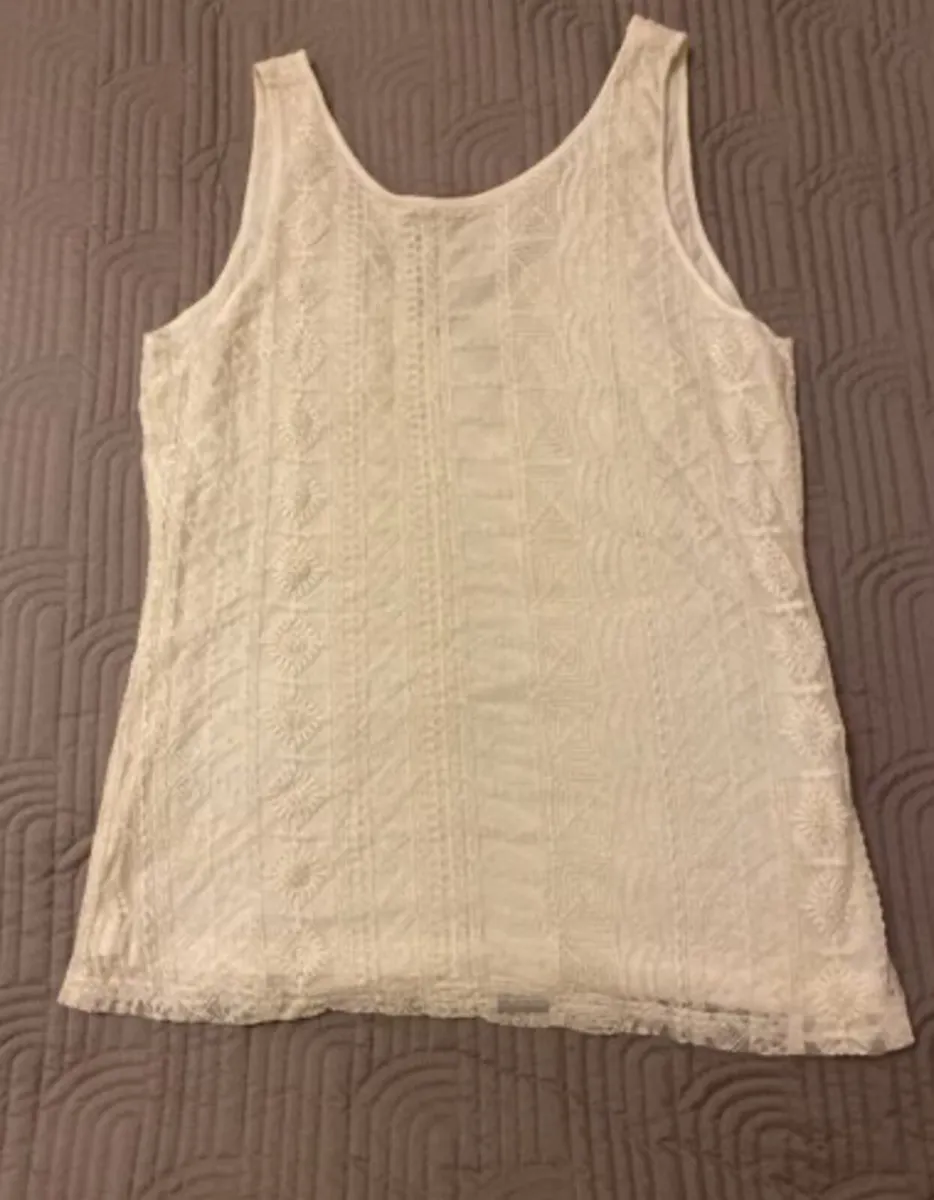 YAYA vest top Size L - Image 1