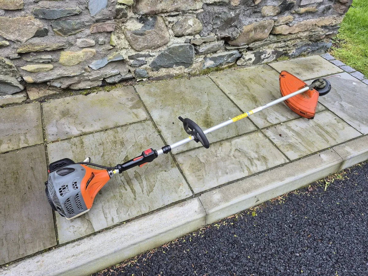 Hitachi Petrol Strimmer - Image 1