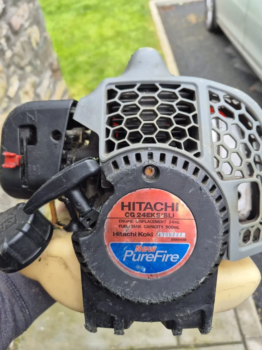 Hitachi Petrol Strimmer - Image 3