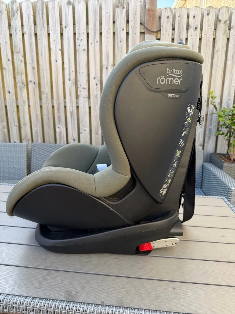 Britax Romer ISOFIX car seat - Image 3