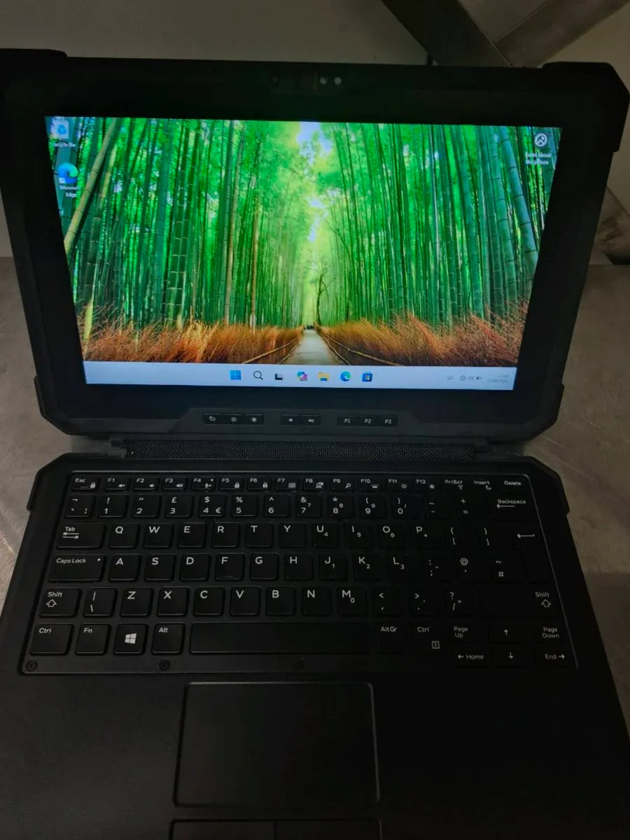 Dell 7220 Rugged 2in1,i5 8th gen,8gb,256 ssd,Win11 - Image 1