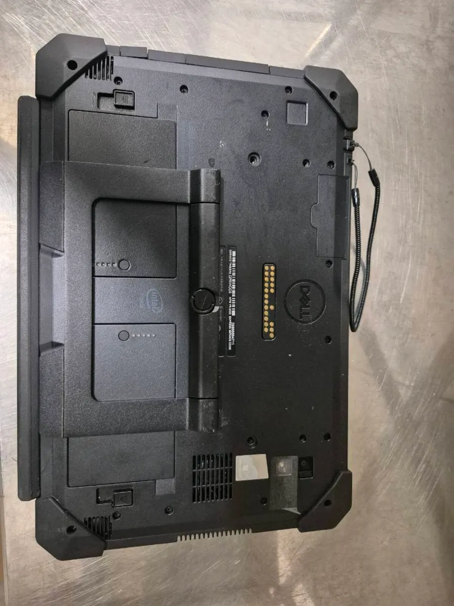 Dell 7220 Rugged 2in1,i5 8th gen,8gb,256 ssd,Win11 - Image 3