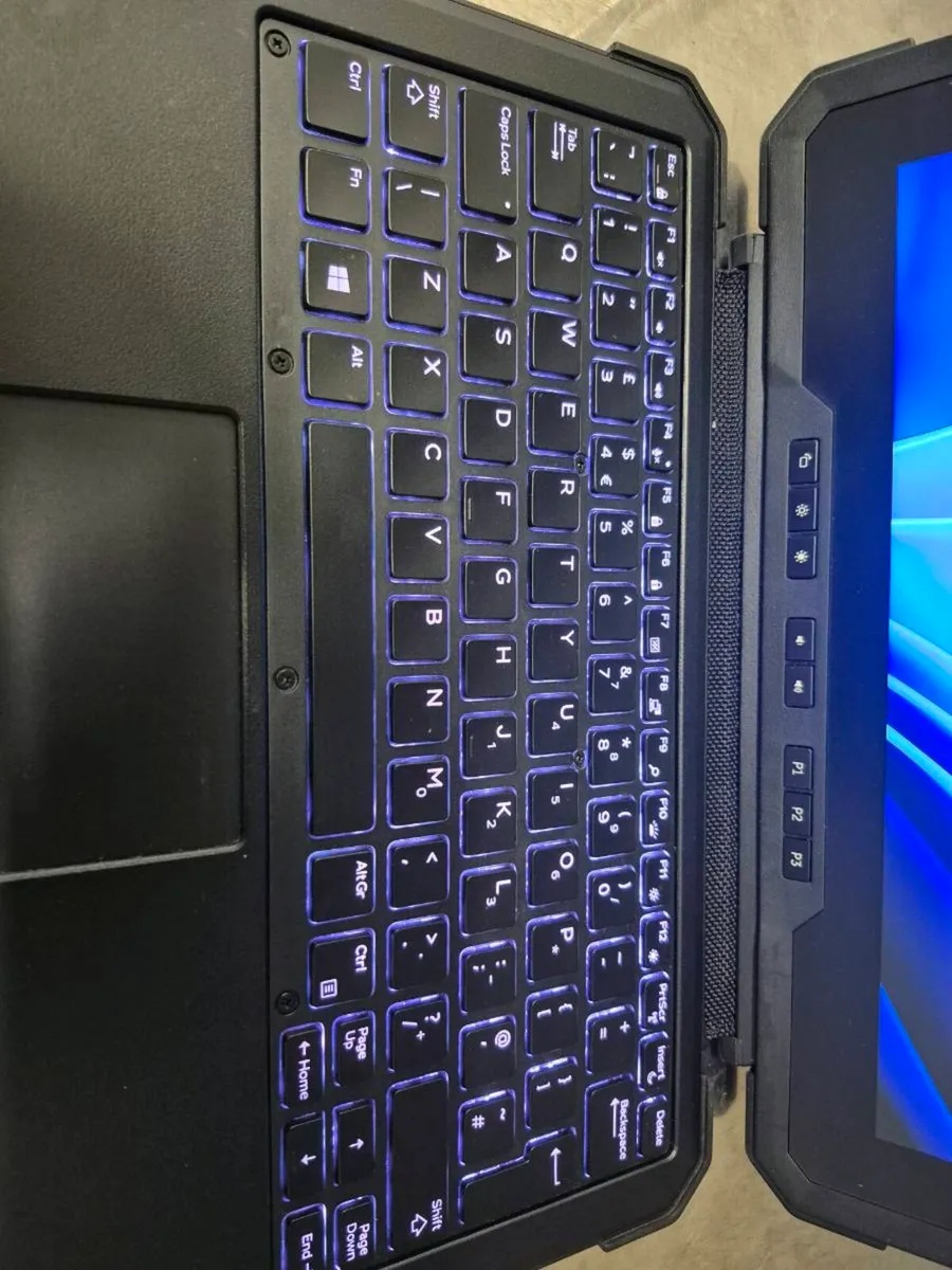 Dell 7220 Rugged 2in1,i5 8th gen,8gb,256 ssd,Win11 - Image 4