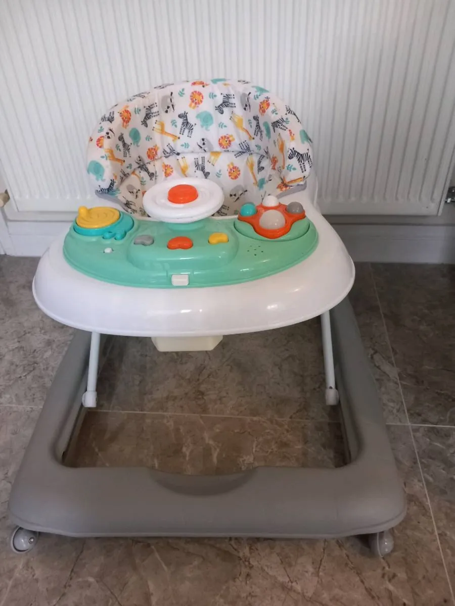Babylo baby's walker. - Image 1