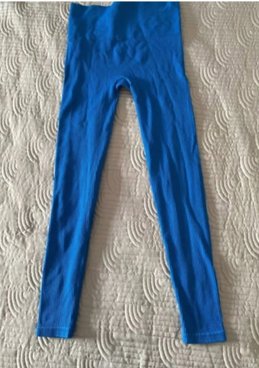 Stradivarius Leggings Size M - Image 3