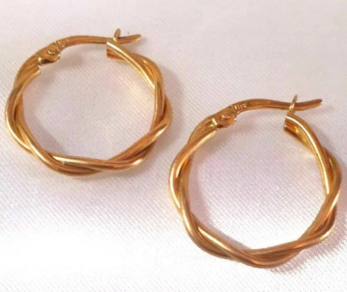 Vintage Hallmarked 9ct Gold Twist Earrings - Image 1