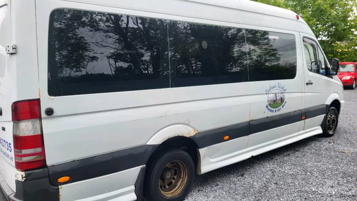 Bus - Image 4