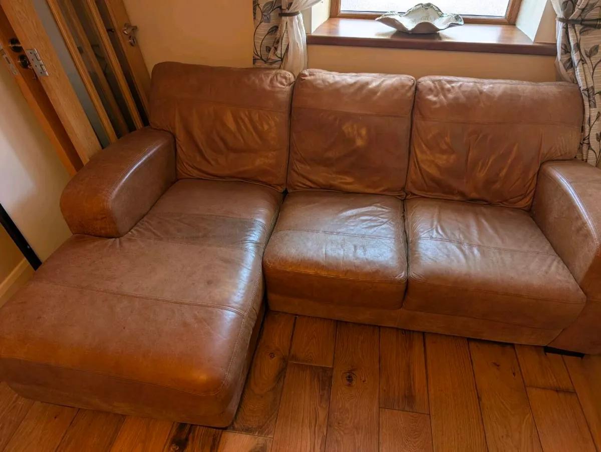 Leather couch - Image 3
