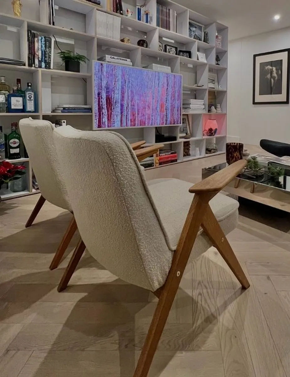 Pair of Mid Century Modern armchairs - Image 1
