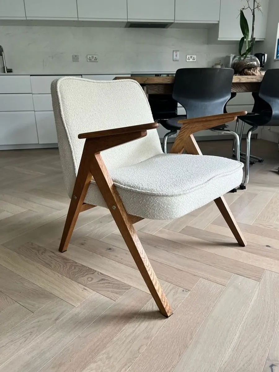 Pair of Mid Century Modern armchairs - Image 2