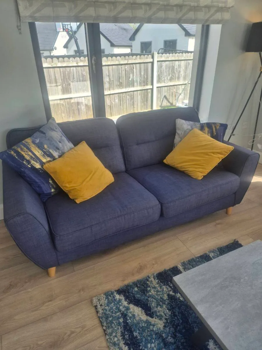 3 seater Sofa - Image 4