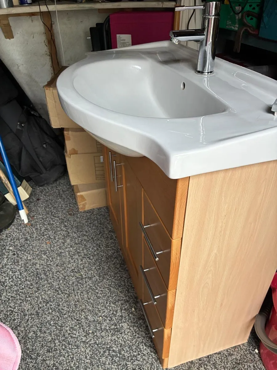 Bathroom vanity unit - Image 2