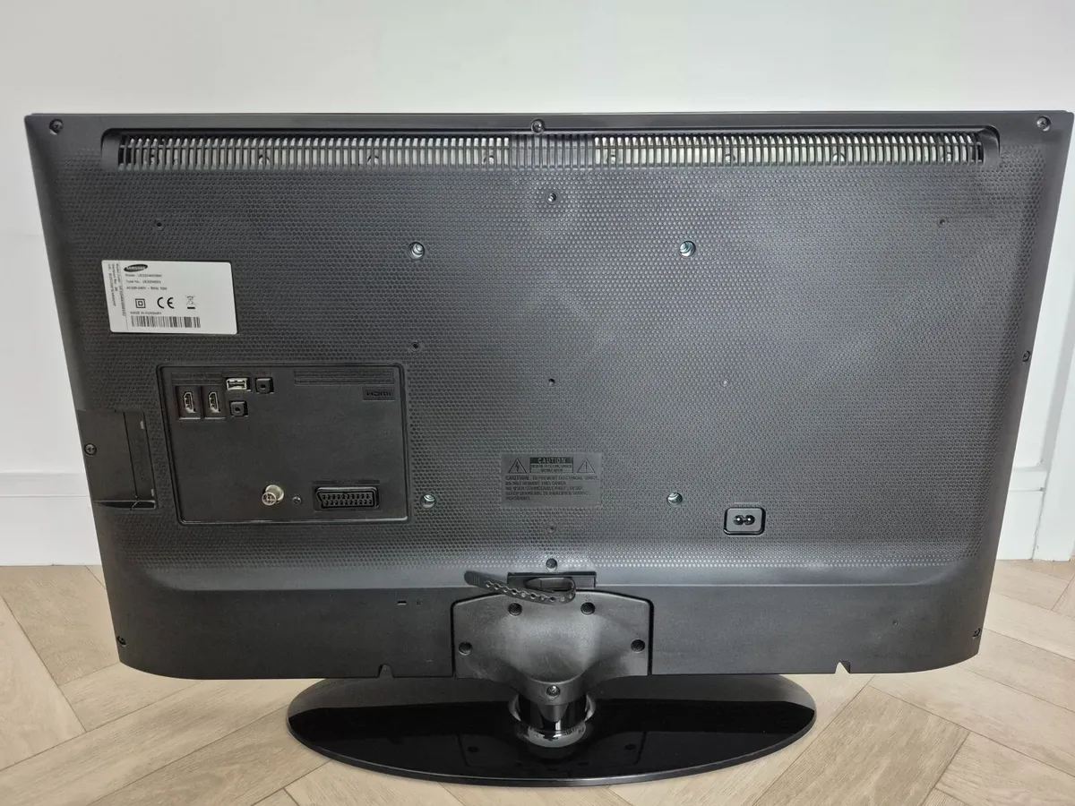 32" Samsung TV and Opticum X7 Box - Image 2