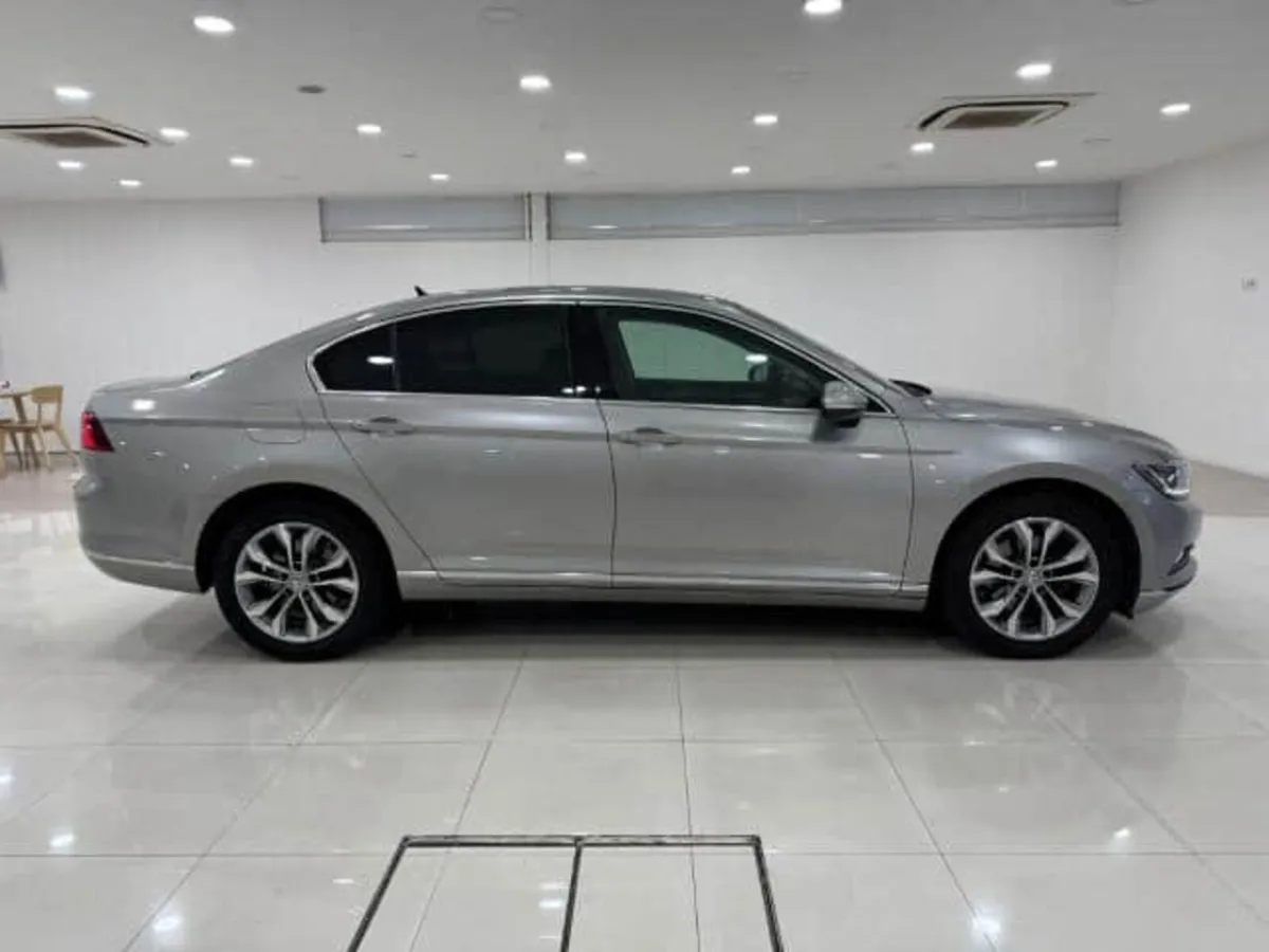 Vw passat highline  tfsi dsg 200 bhp - Image 3