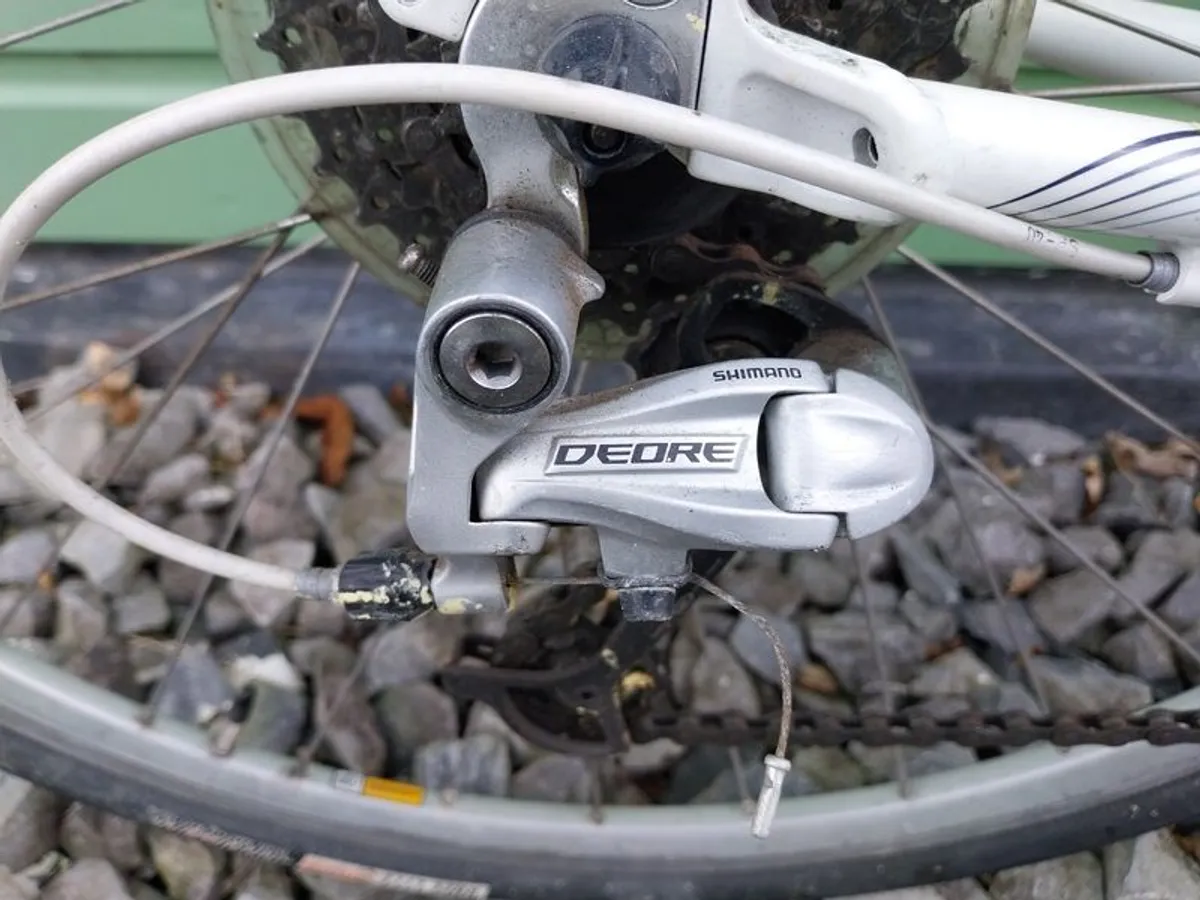 Trek Ladies Road Bike - Image 4