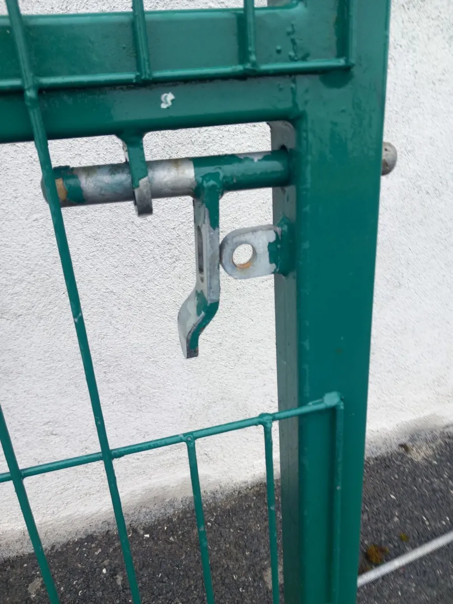 Gates - Image 2