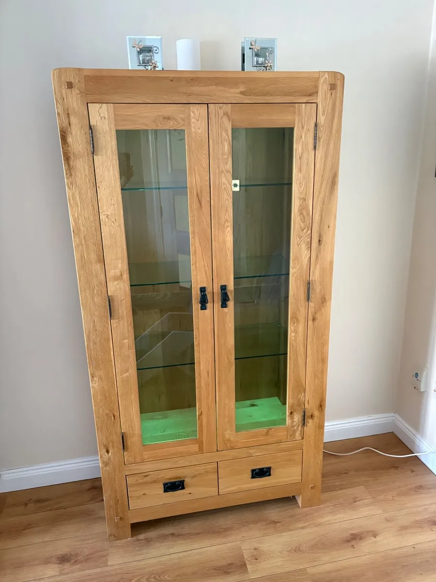 Sideboard unit - Image 1
