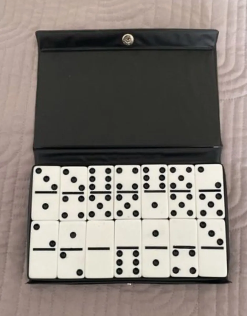 Dominoes