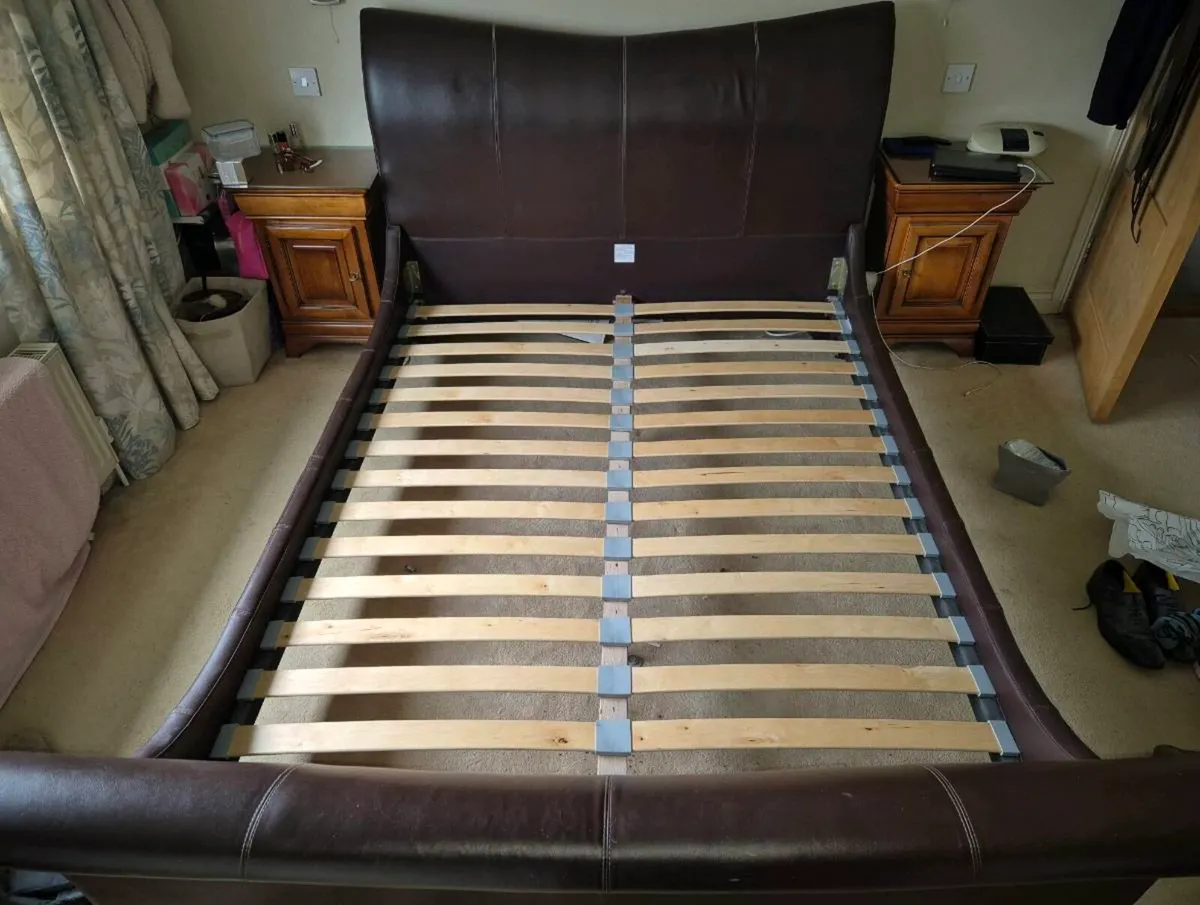 Queen-size Bed - Image 1