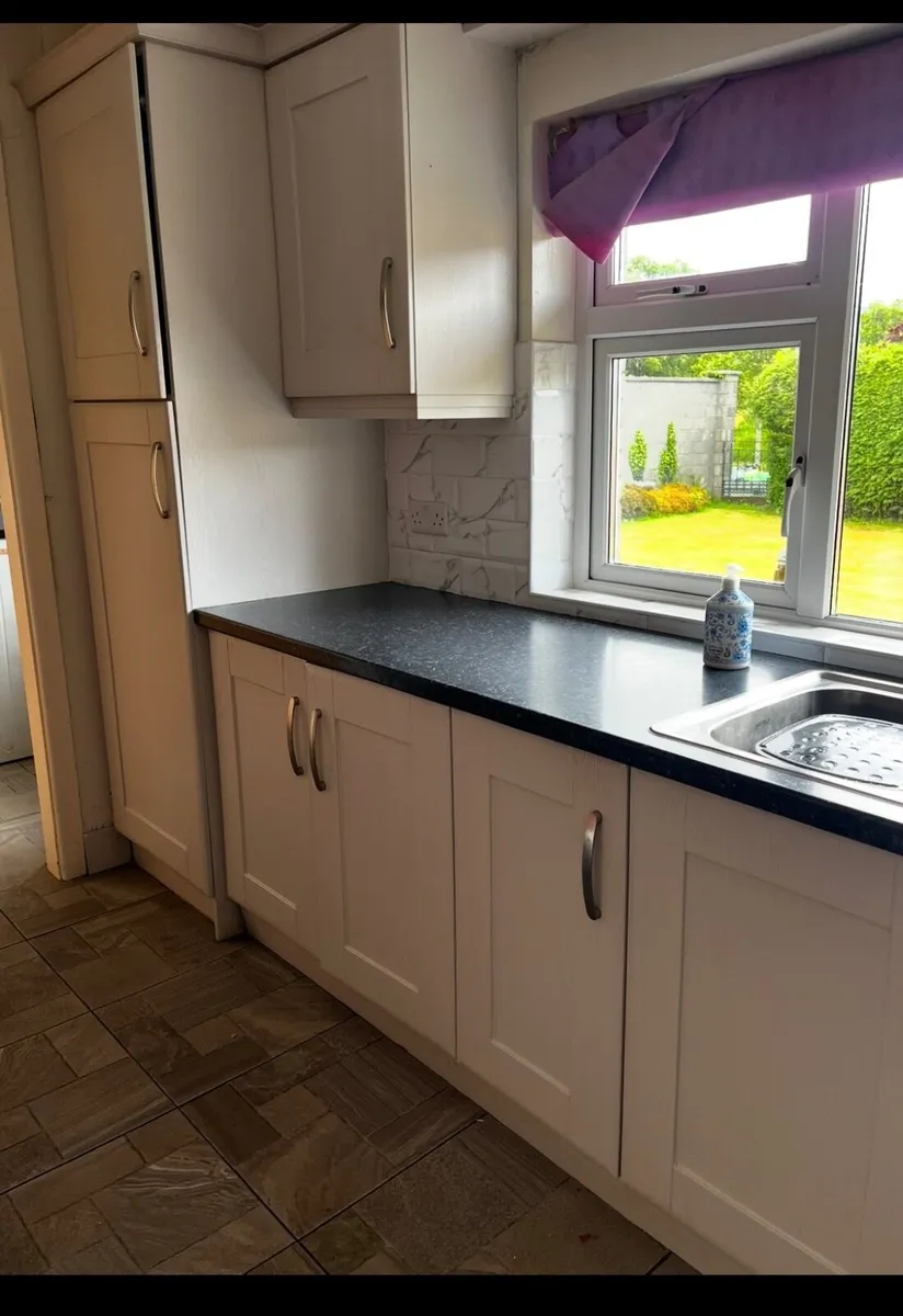 Grey kitchen - Image 4