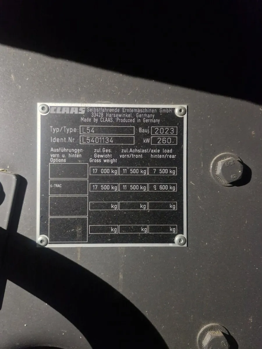 Claas trion 650 combine 4WD - Image 4