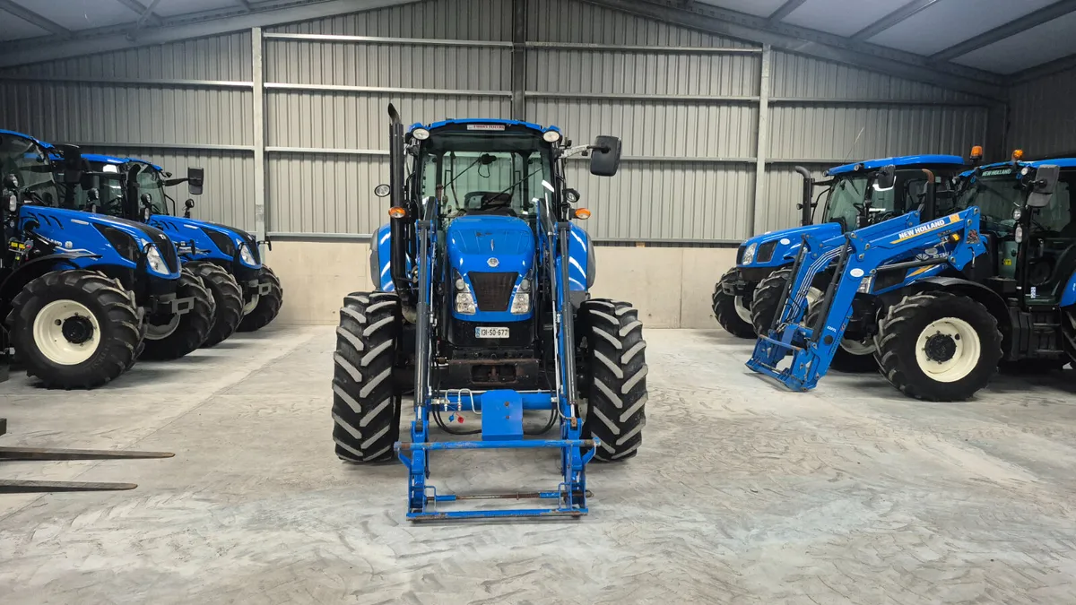 New Holland  T5.105 - Image 2