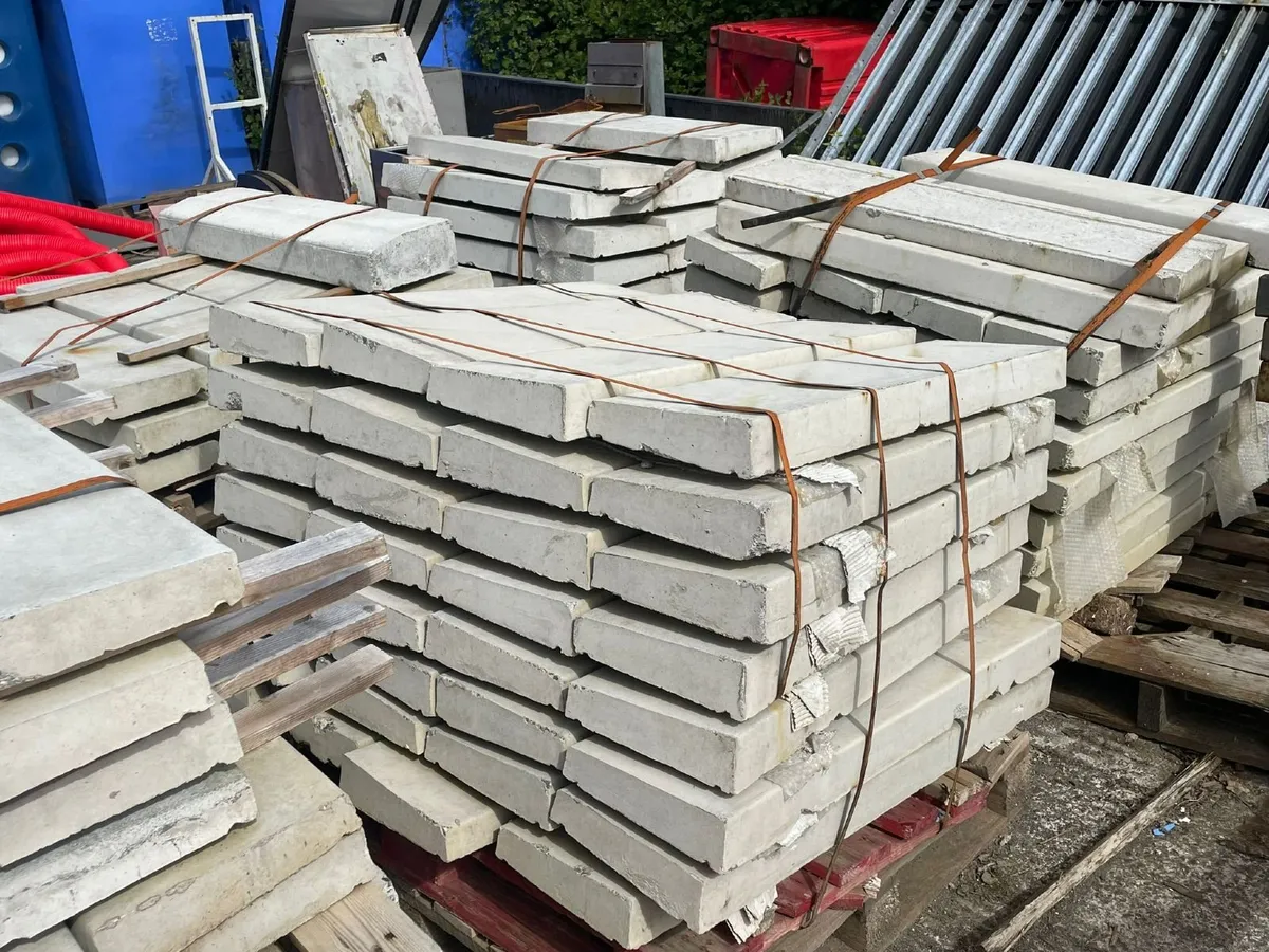 JOB LOT OF CONCRETE WALL CAPING / COPING - Image 1