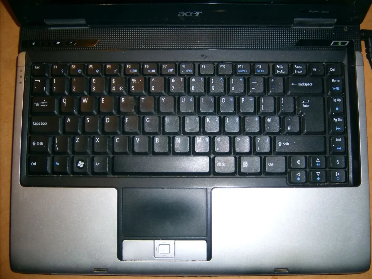 acer laptop - Image 3