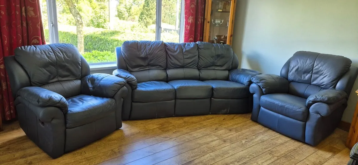 3 Piece Lounge Suite - Image 3
