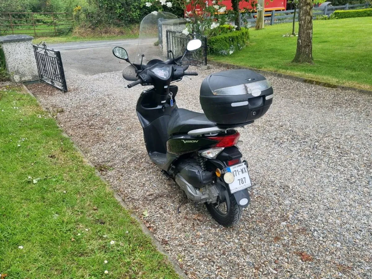 Honda Vision - Image 2