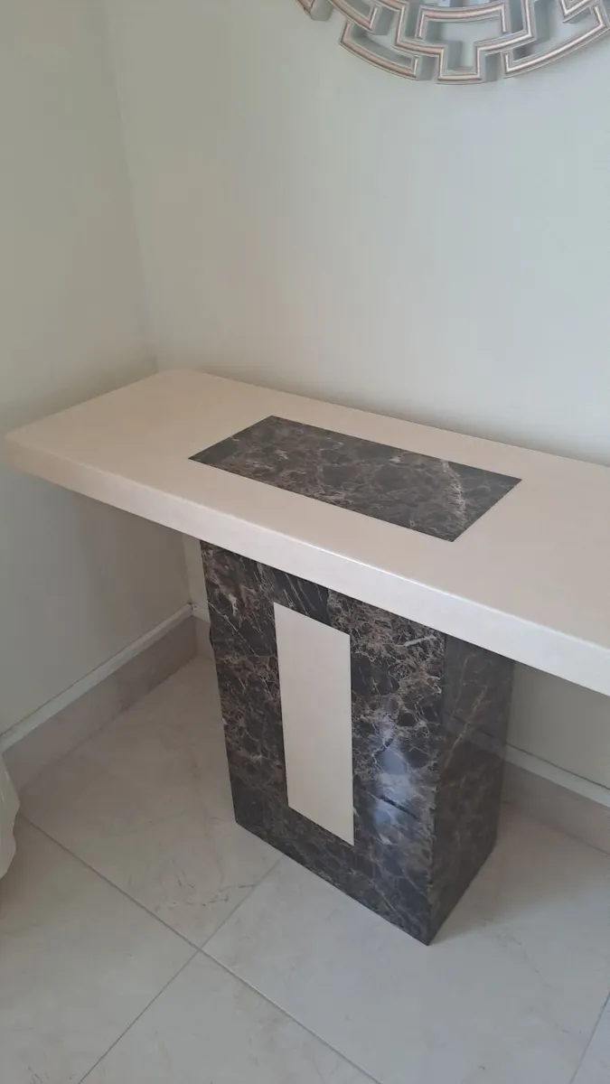 Console table - Image 1