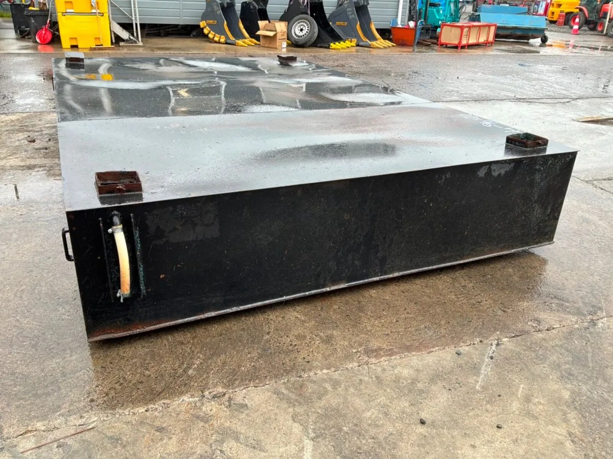 5000 LITRES PORTA CABIN EFFLUENT TANK.....4065. - Image 4