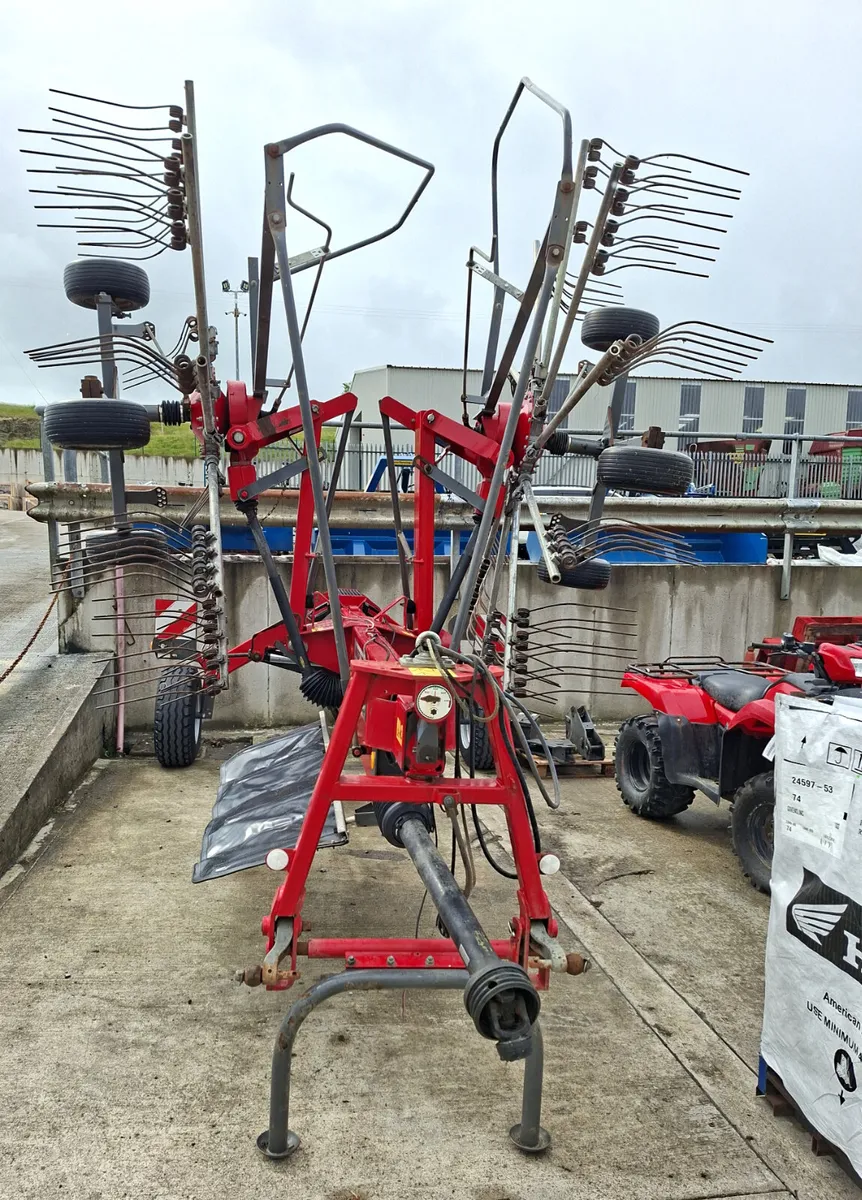 MASSEY FERGUSON 662 RAKE - Image 1