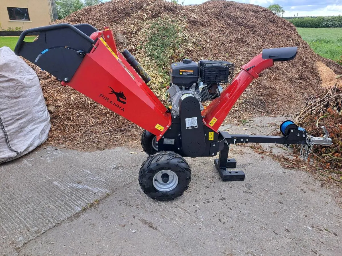 15hp Piranha Woodchipper - Image 4