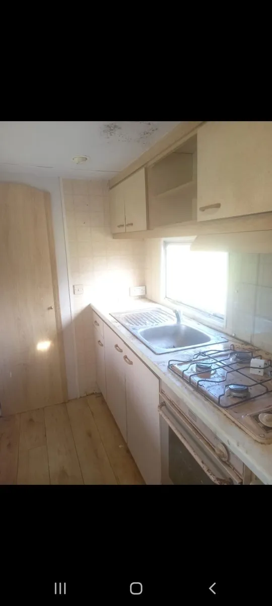 Mobile Home - Image 4