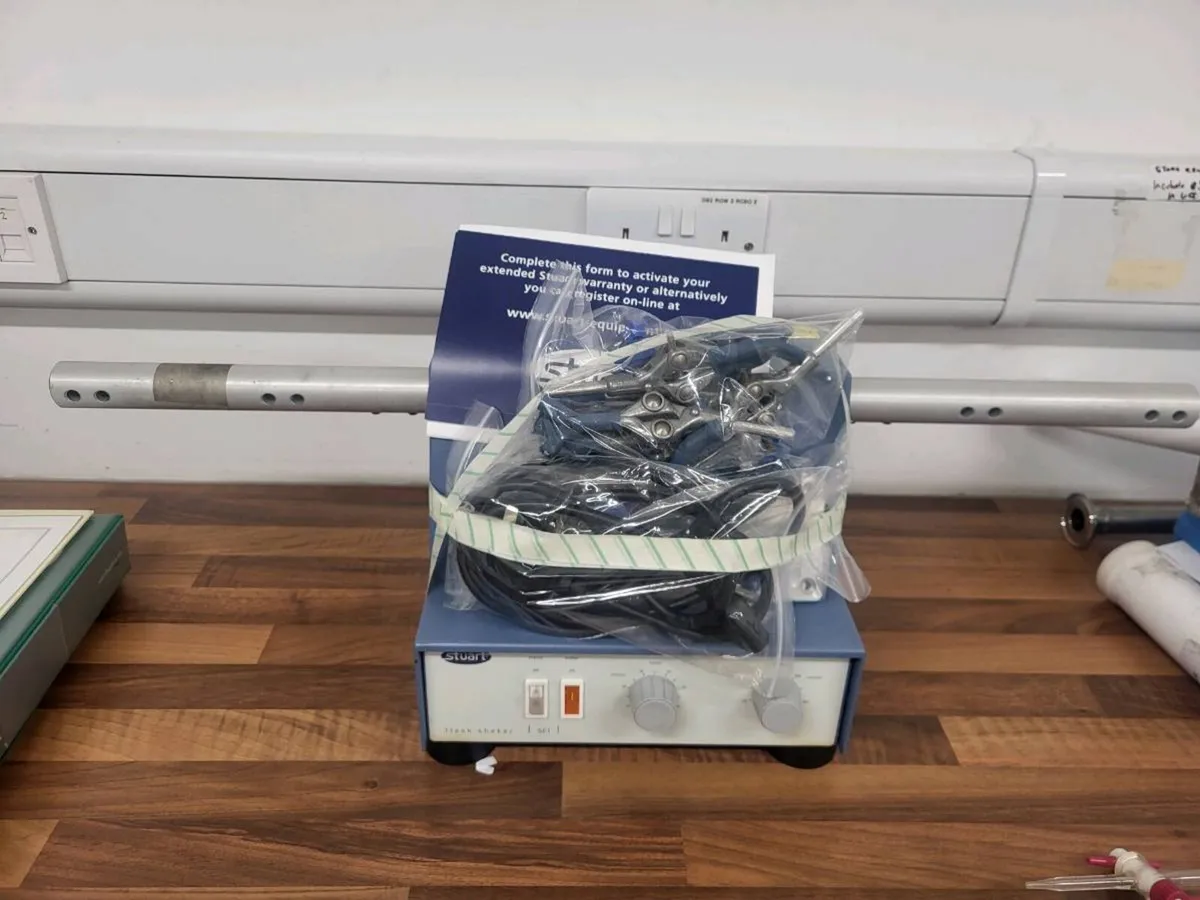 Laboratory flask shaker - Image 1