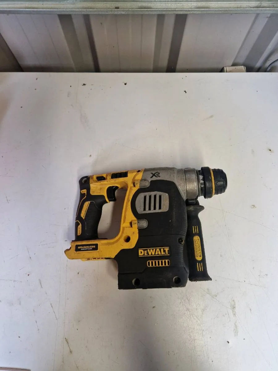 Dewalt sds drill - Image 2