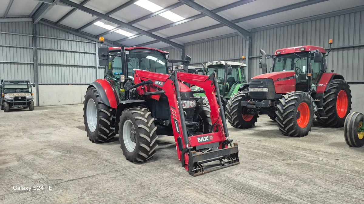 CASE Farmall 120C - Image 3