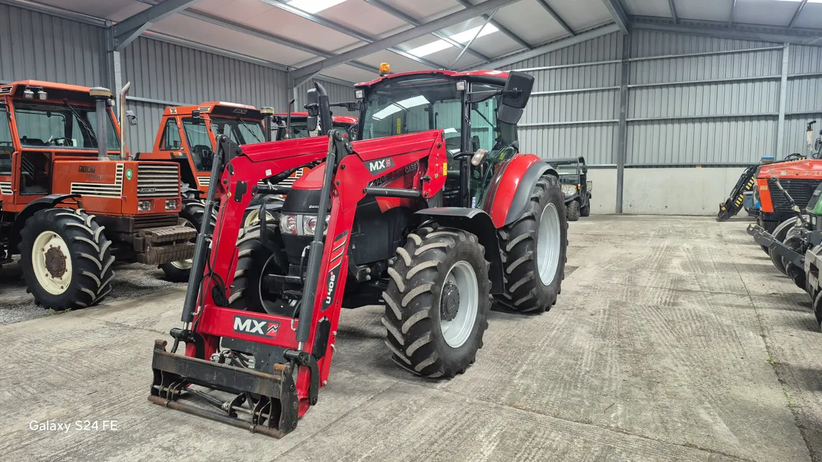 CASE Farmall 120C - Image 1