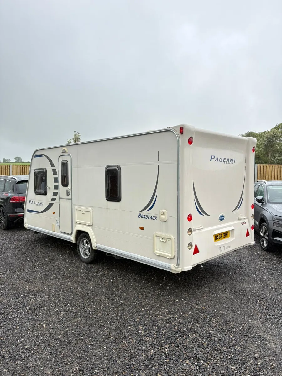 Bailey Pageant 4 Berth Fixed Bed Caravan - Image 4
