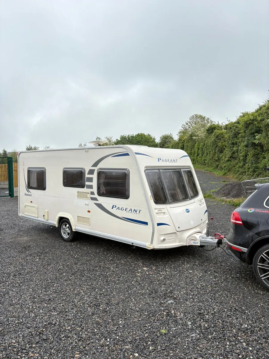 Bailey Pageant 4 Berth Fixed Bed Caravan - Image 2