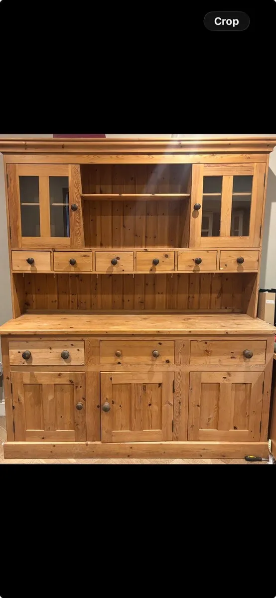 Dresser - Image 1