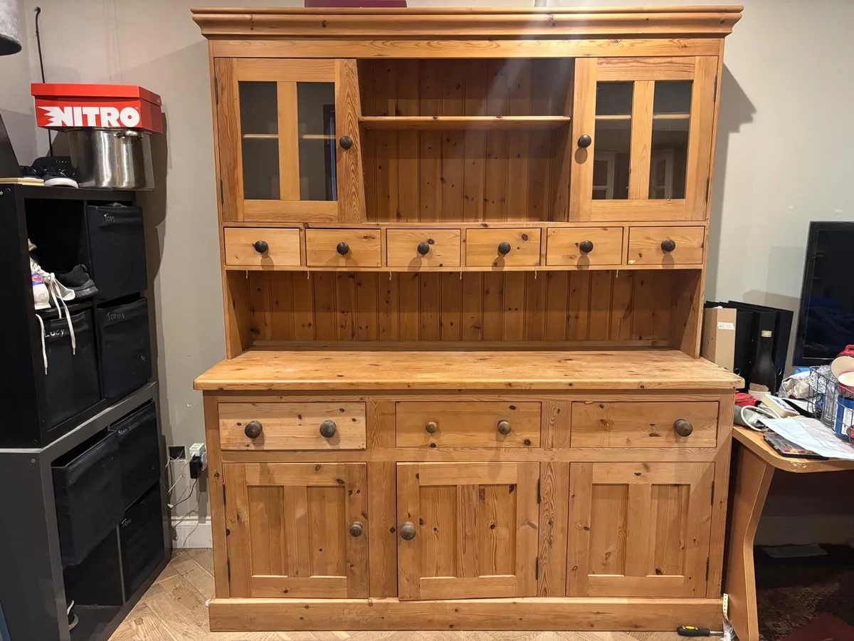 Dresser - Image 2