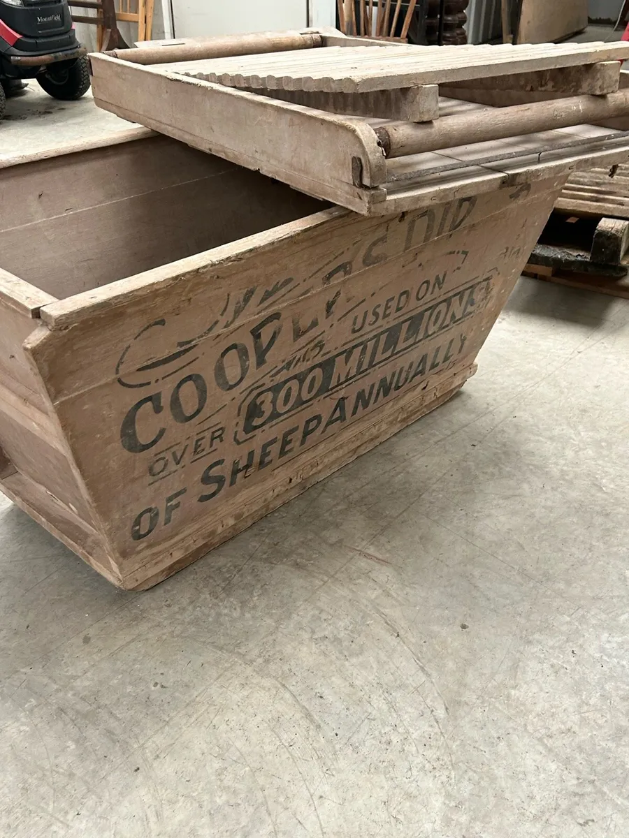 Auction - Vintage Items - Newgrange Farm - Image 4