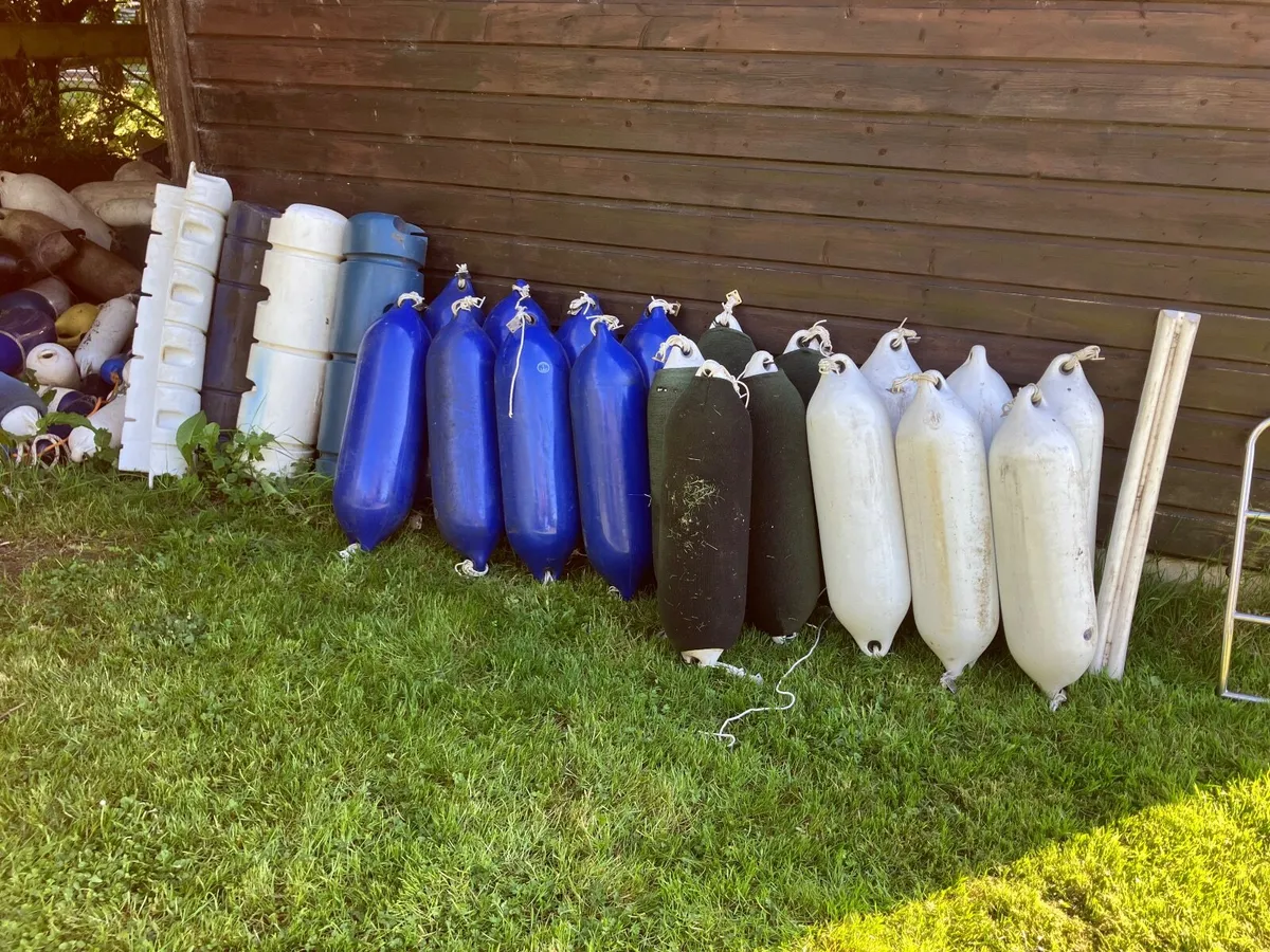 BOAT BITS CONSOLE ANCHORS FENDERS ROLLERS + MORE - Image 4