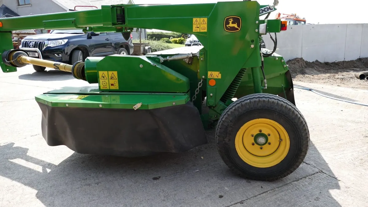 2019 John Deere 1365 mower - Image 4