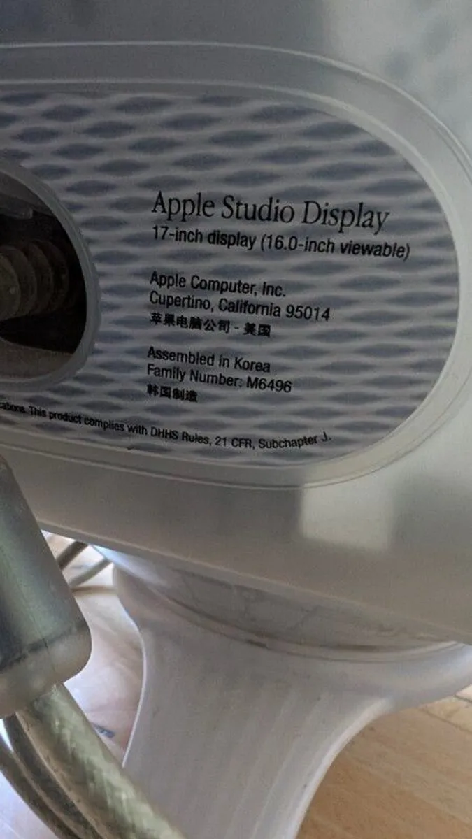 Vintage 17" Apple Studio Display CRT (Working) - Model M6496 - Image 3