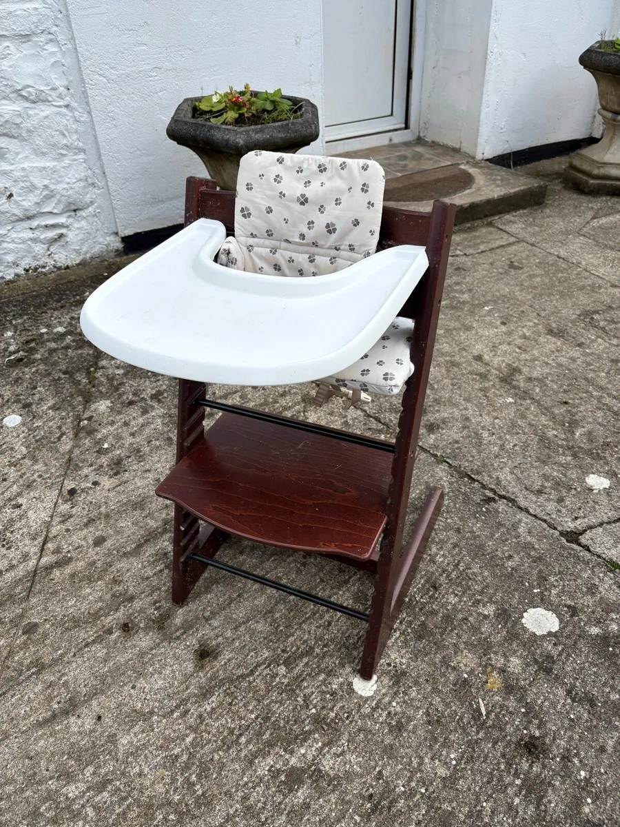 Stokke Baby chair + cot - Image 1