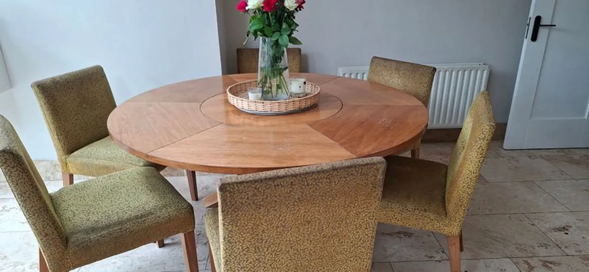 Tables and chairs - Image 2