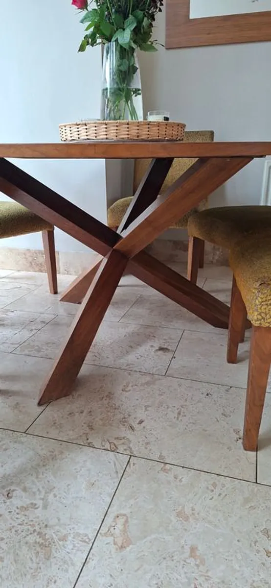 Tables and chairs - Image 3